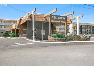 145 Nw INLET Ave 117, Lincoln City, OR 97367