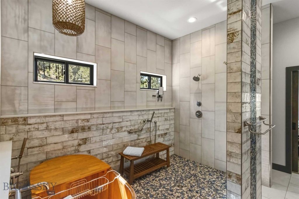 4915 W US Highway 12, Helena, MT 59601 photo 13