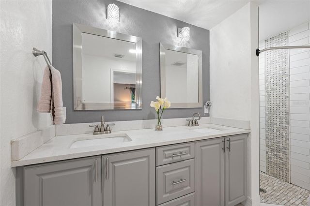 425 WAYFARER COURT, Tarpon Springs, FL 34689