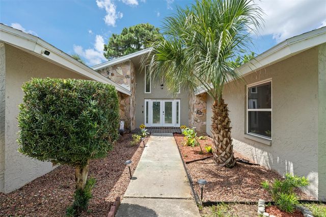 425 WAYFARER COURT, Tarpon Springs, FL 34689