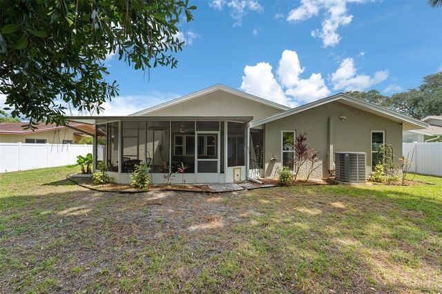425 WAYFARER COURT, Tarpon Springs, FL 34689