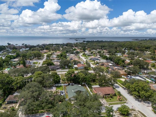 425 WAYFARER COURT, Tarpon Springs, FL 34689