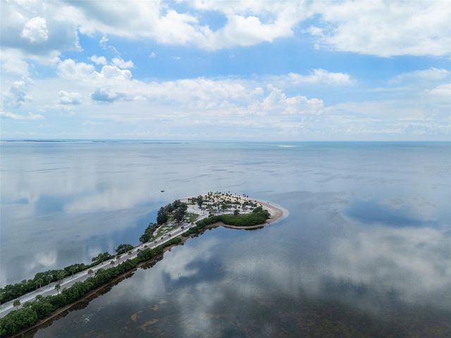 425 WAYFARER COURT, Tarpon Springs, FL 34689