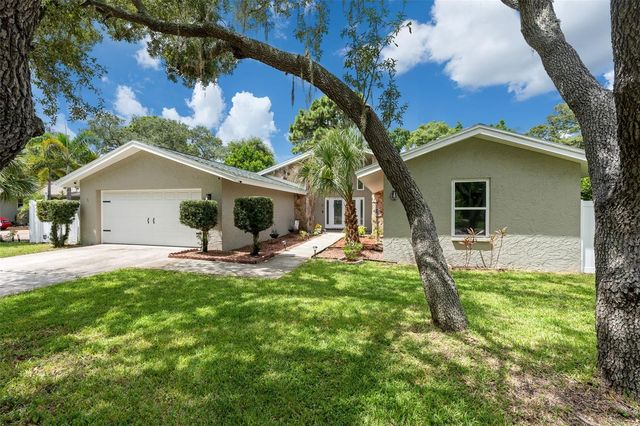 425 WAYFARER COURT, Tarpon Springs, FL 34689