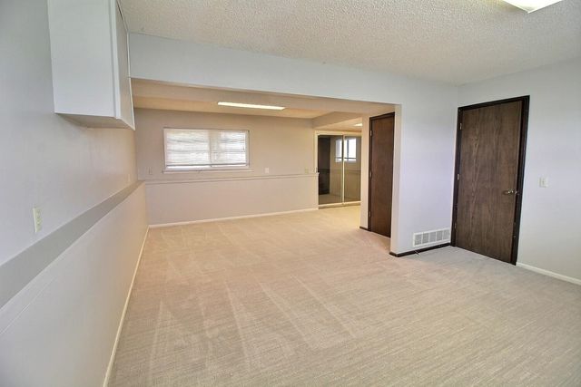 1 Shenandoah Dr, Goddard, KS 67052