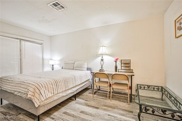 6969 Grassy Knoll Street, Las Vegas, NV 89147