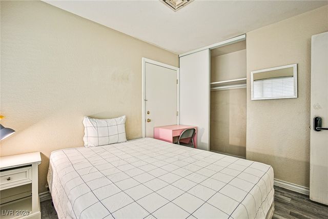 6969 Grassy Knoll Street, Las Vegas, NV 89147