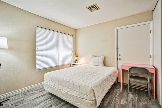 6969 Grassy Knoll Street, Las Vegas, NV 89147