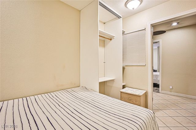 6969 Grassy Knoll Street, Las Vegas, NV 89147