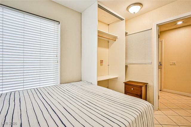 6969 Grassy Knoll Street, Las Vegas, NV 89147