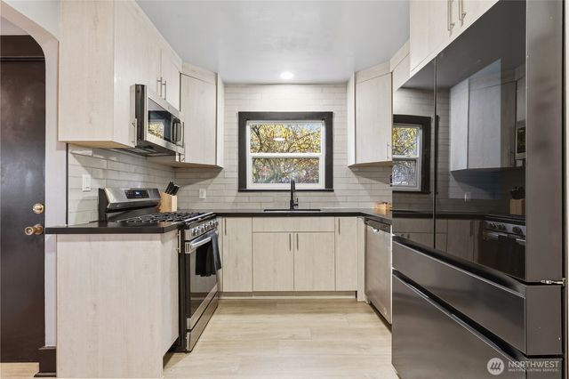 5506 5th Avenue NW, Seattle, WA 98017