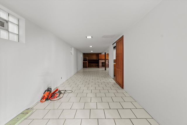 2031 W James Street, Chicago, IL 60609