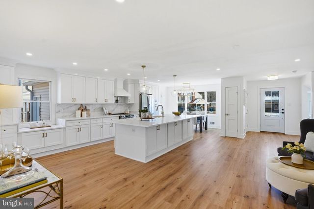 9077 BROOK FORD RD, Burke, VA 22015