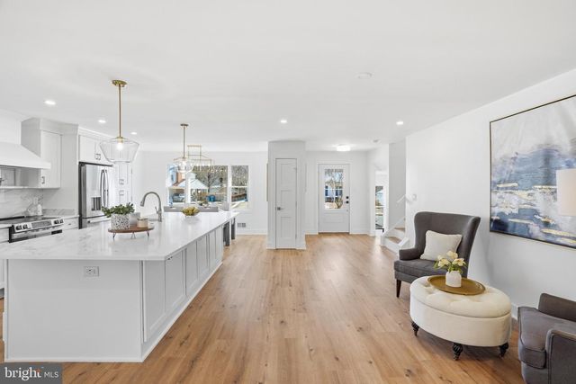 9077 BROOK FORD RD, Burke, VA 22015