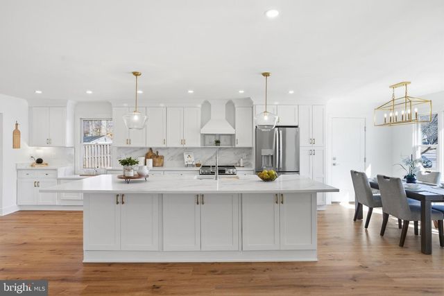 9077 BROOK FORD RD, Burke, VA 22015