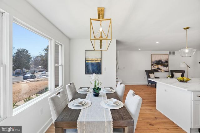 9077 BROOK FORD RD, Burke, VA 22015