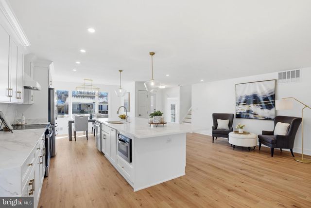 9077 BROOK FORD RD, Burke, VA 22015