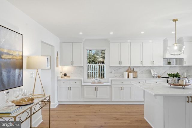 9077 BROOK FORD RD, Burke, VA 22015