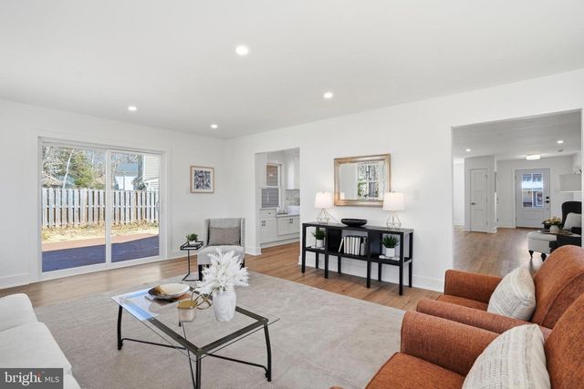 9077 BROOK FORD RD, Burke, VA 22015