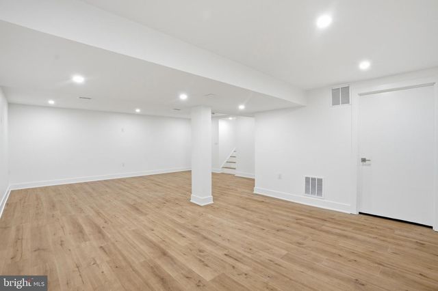 9077 BROOK FORD RD, Burke, VA 22015