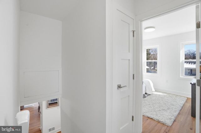 9077 BROOK FORD RD, Burke, VA 22015