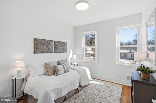 9077 BROOK FORD RD, Burke, VA 22015