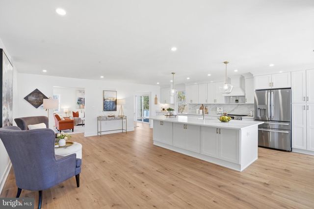 9077 BROOK FORD RD, Burke, VA 22015