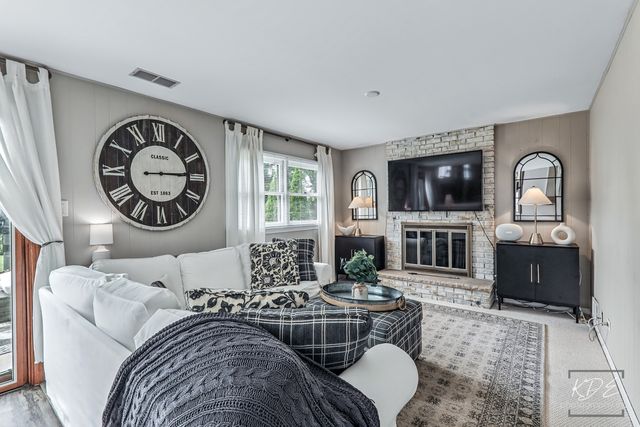 3313 Pitcher Drive, Darien, IL 60561