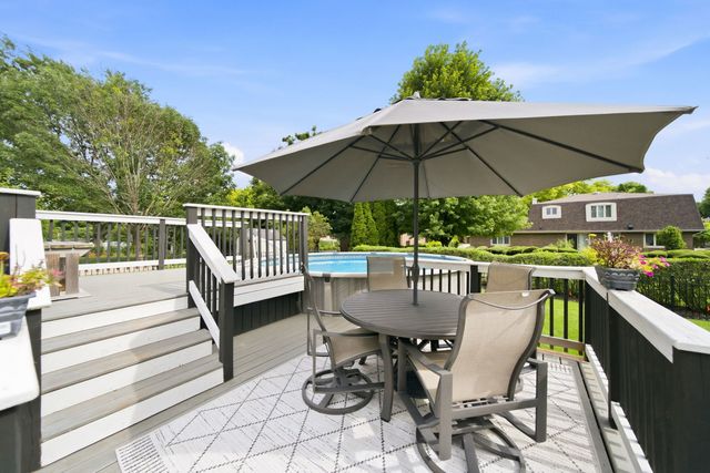3313 Pitcher Drive, Darien, IL 60561