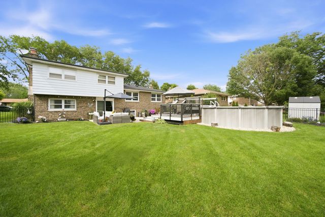3313 Pitcher Drive, Darien, IL 60561