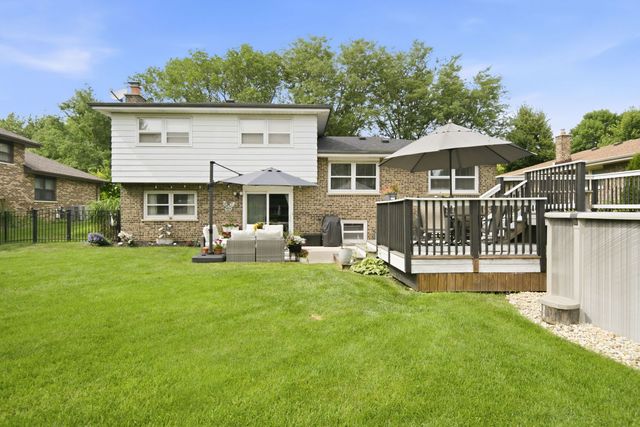 3313 Pitcher Drive, Darien, IL 60561