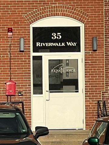 35 Riverwalk Way R114, Lowell, MA 01854