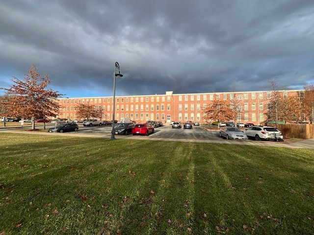 35 Riverwalk Way R114, Lowell, MA 01854