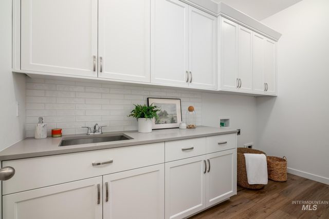 320 Orrison St, Caldwell, ID 83607