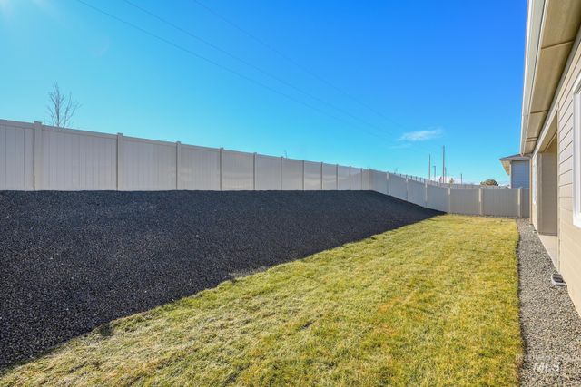 320 Orrison St, Caldwell, ID 83607