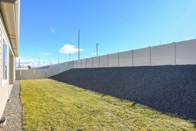 320 Orrison St, Caldwell, ID 83607