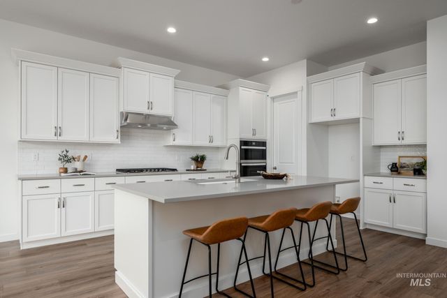 320 Orrison St, Caldwell, ID 83607