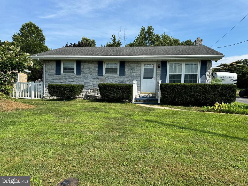 582 LOUDON ROAD, Saint Thomas, PA 17252