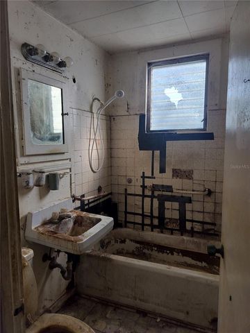 2217 AVENUE F NW, Winter Haven, FL 33880