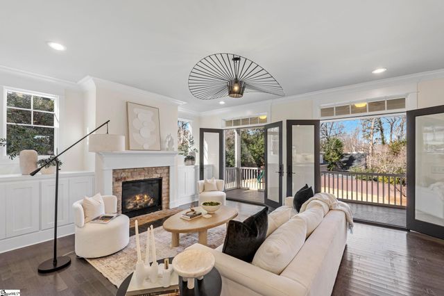 425 E Faris Road, Greenville, SC 29605