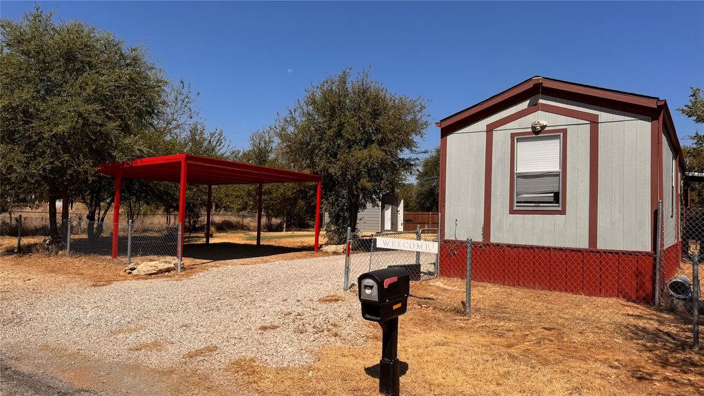2804 Cedarhill Street, Granbury, TX 76048 — exterior
