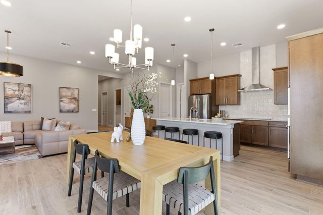 2312 Los Amigos Lane NW, Albuquerque, NM 87104