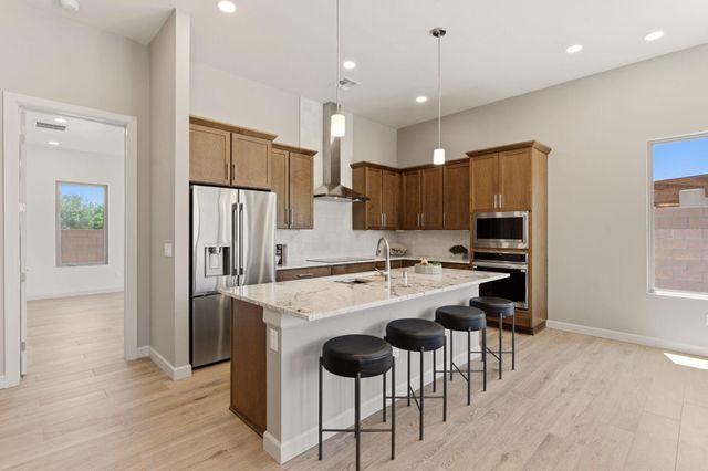 2312 Los Amigos Lane NW, Albuquerque, NM 87104
