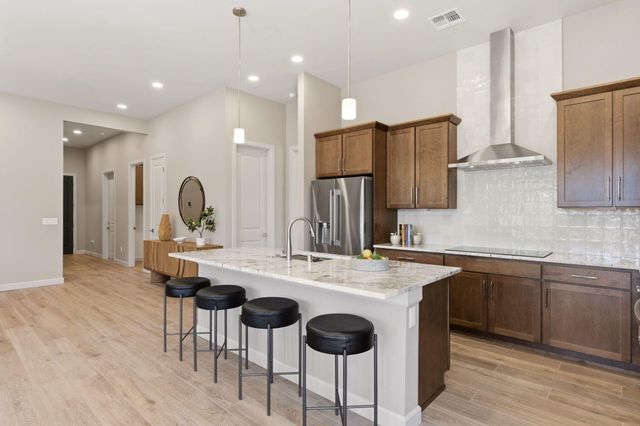 2312 Los Amigos Lane NW, Albuquerque, NM 87104