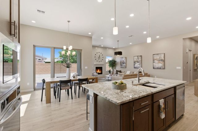 2312 Los Amigos Lane NW, Albuquerque, NM 87104