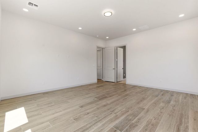 2312 Los Amigos Lane NW, Albuquerque, NM 87104
