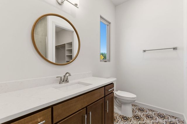 2312 Los Amigos Lane NW, Albuquerque, NM 87104
