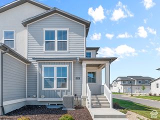 6586 W RAYNOLDS PEAK WAY, West Jordan, UT 84081