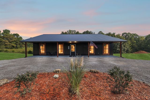 233 Ralph Spivey Ln, Gainesboro, TN 38562