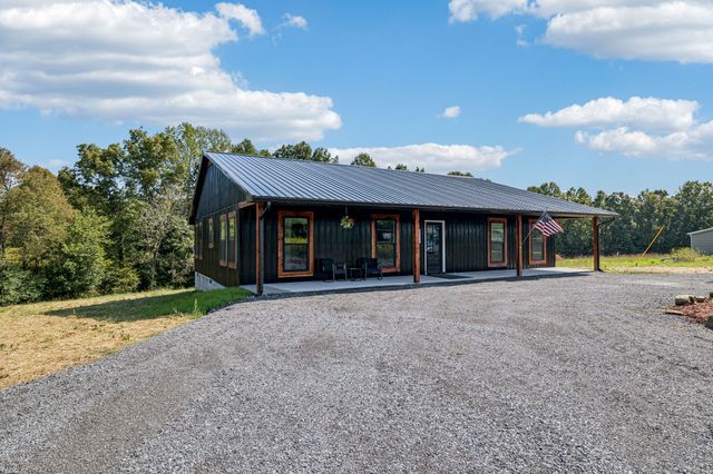 233 Ralph Spivey Ln, Gainesboro, TN 38562